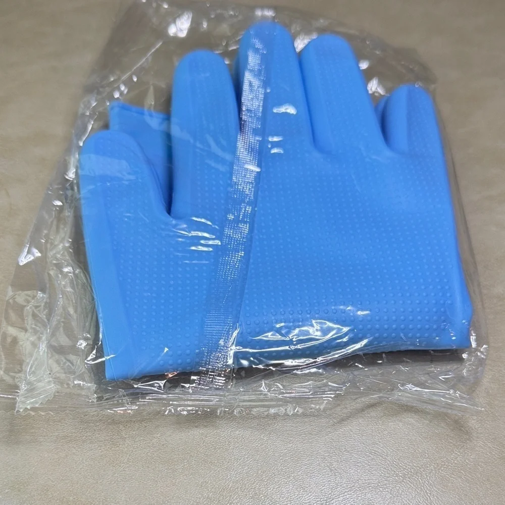Muddy Mat Blue Pet Grooming Gloves